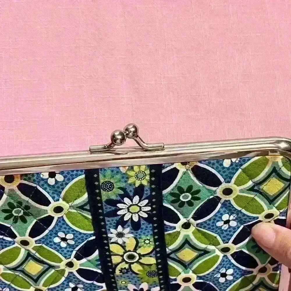 Vera Bradley Small Photo Album Kiss Lock Green Blue Floral Daisy